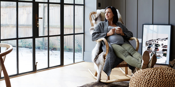 ¿Cómo beneficia tener una mecedora en casa?