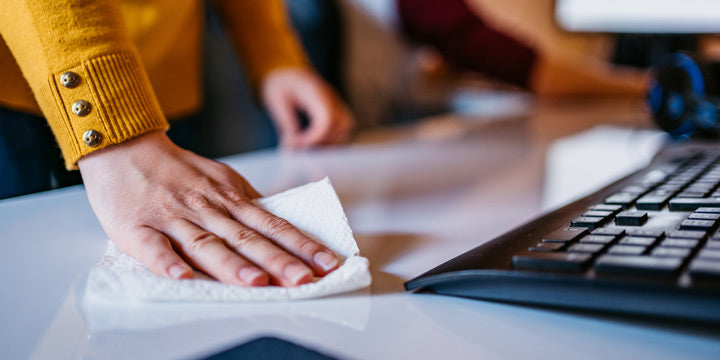 ¿Necesitas limpiar tu escritorio? ¡Así es como debes hacerlo!