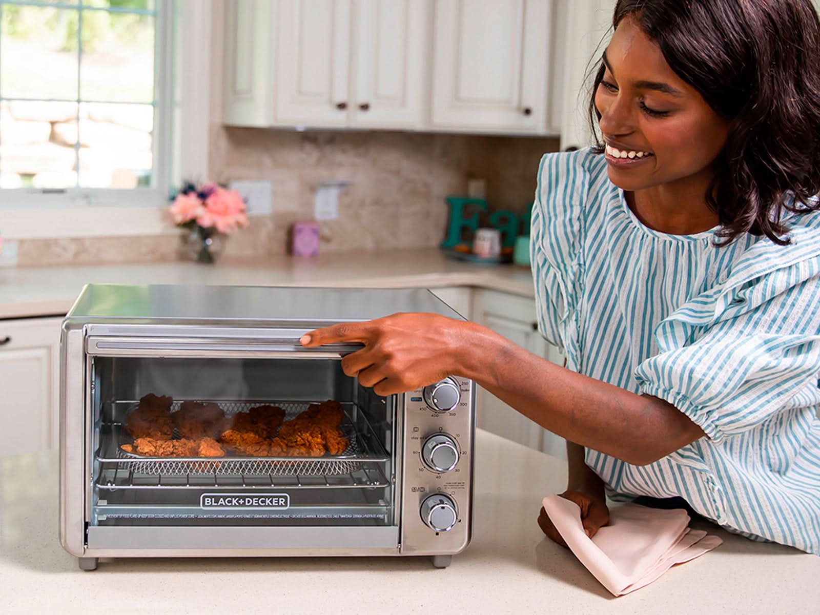 Horno Tostador Airfryer 5 En 1 Black & Decker