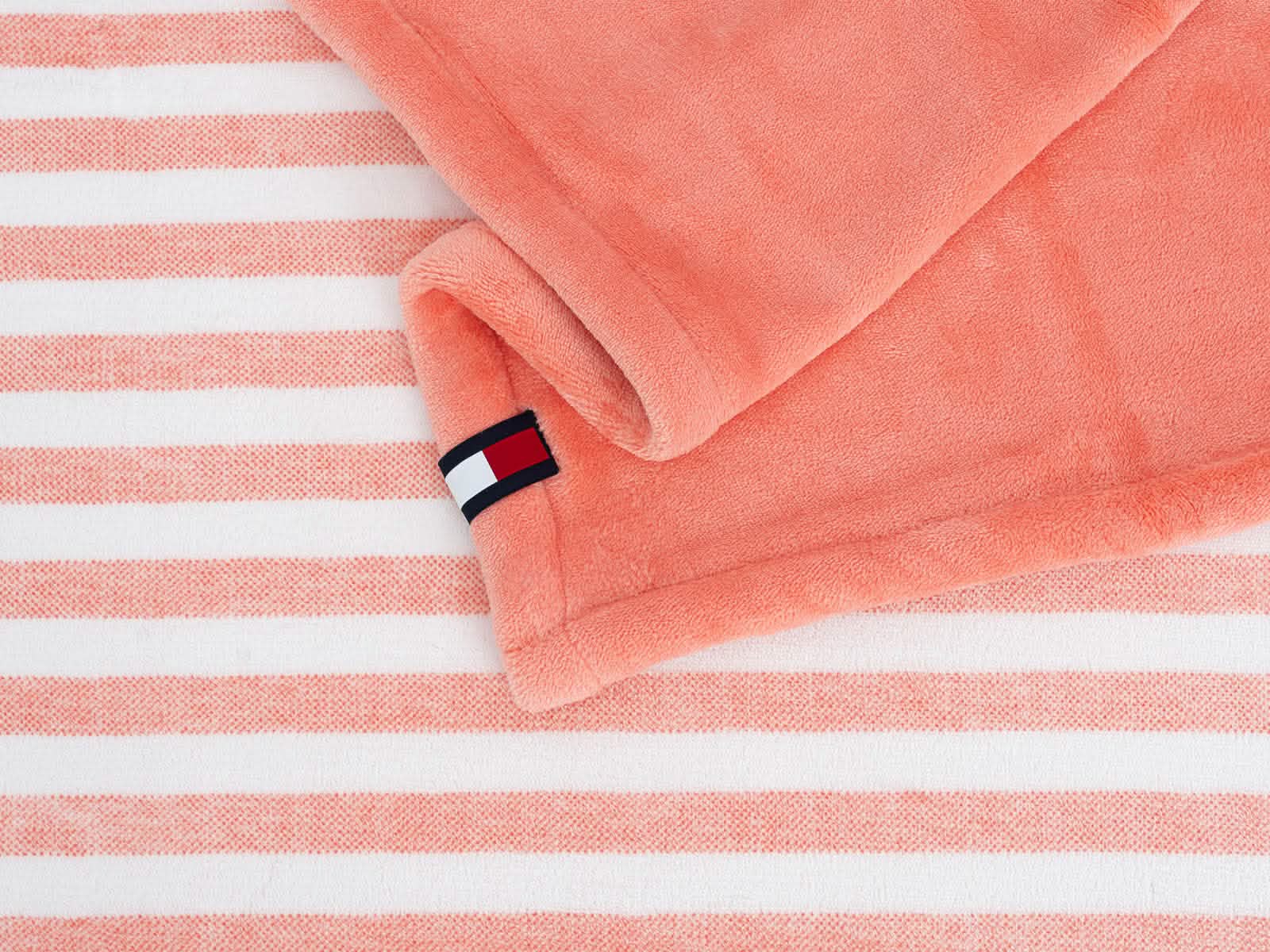 Manta Tommy Hilfiger #Color_Lineas Corales Blancas