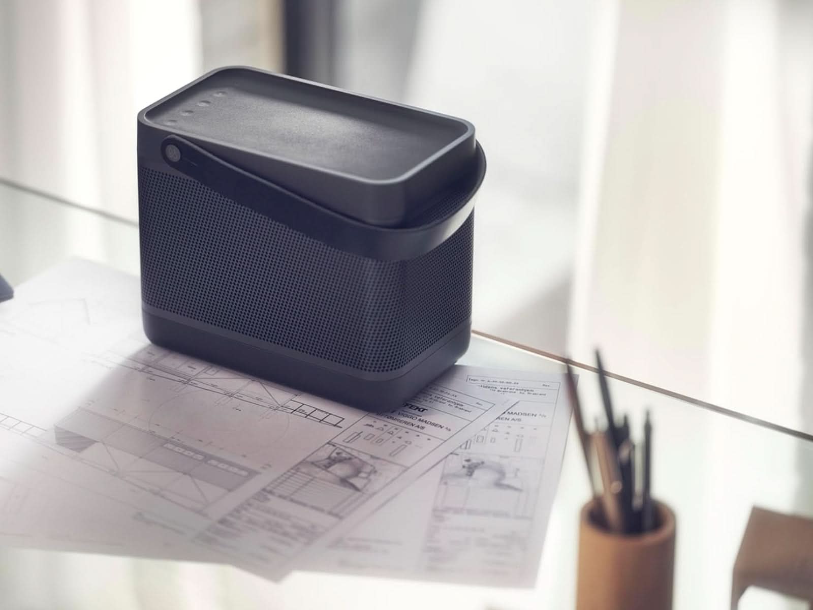 Parlante Portatil Beolit 20 Black Anthracite B&O
