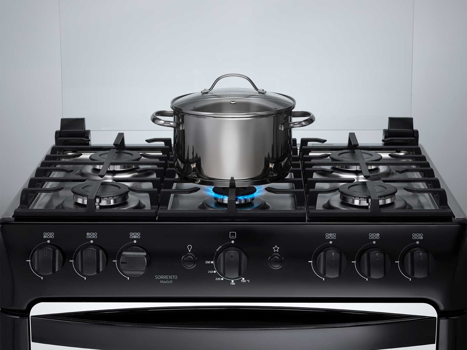 Cocina A Gas Ferrara Maxgrill Zafiro 24" Indurama