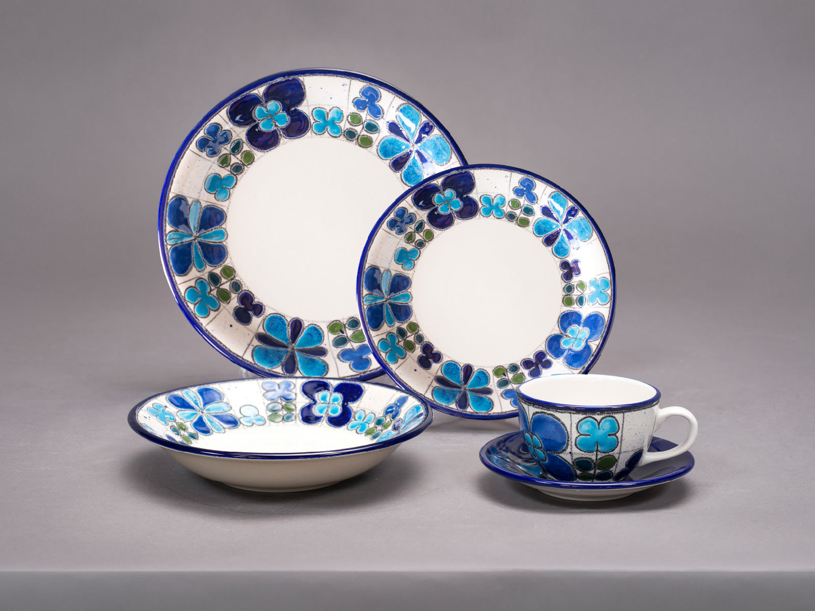 Vajilla Vega Floral Azul 4 Puestos Artesa