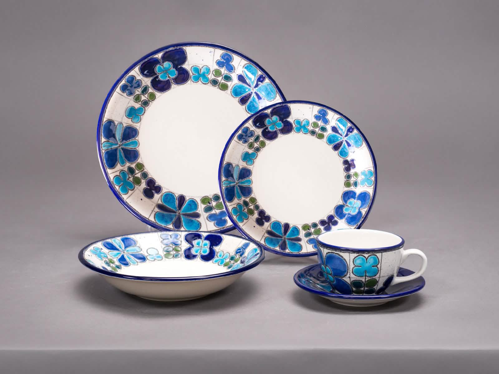 Vajilla Vega Floral Azul 4 Puestos Artesa