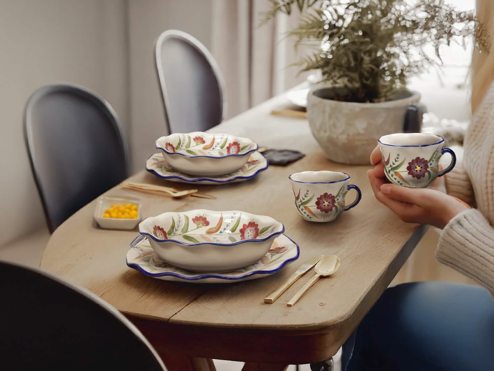 Vajilla Claveles 4 Puestos Artesa