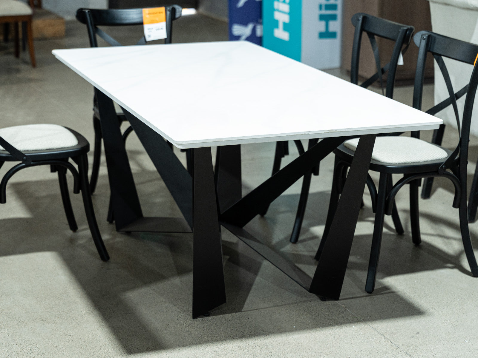 Mesa Comedor Donato Exhibicion