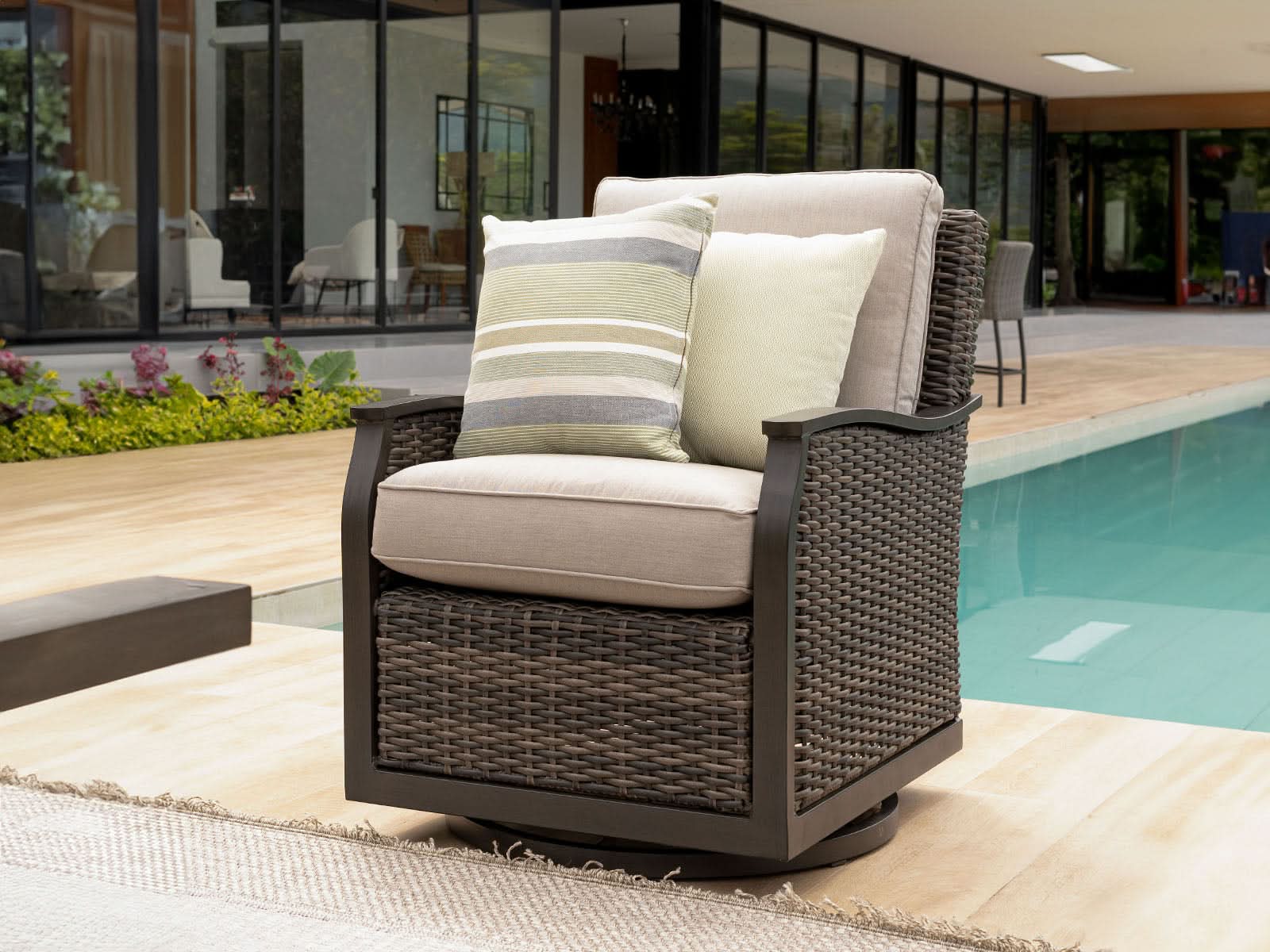 Sillon Trenton Outdoor Giratorio Cafe