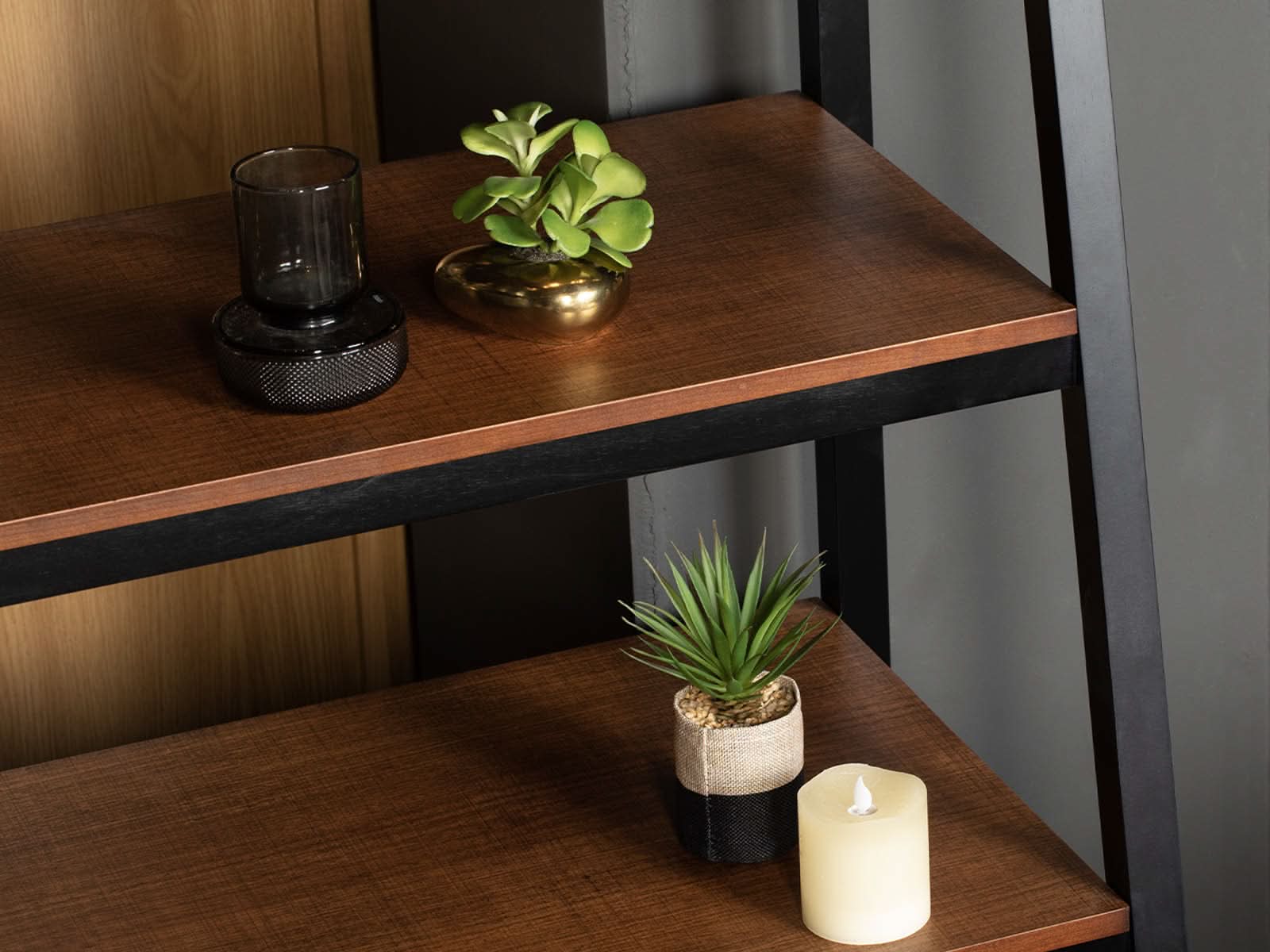 Vitrina Calabria Honey Wash-Negro