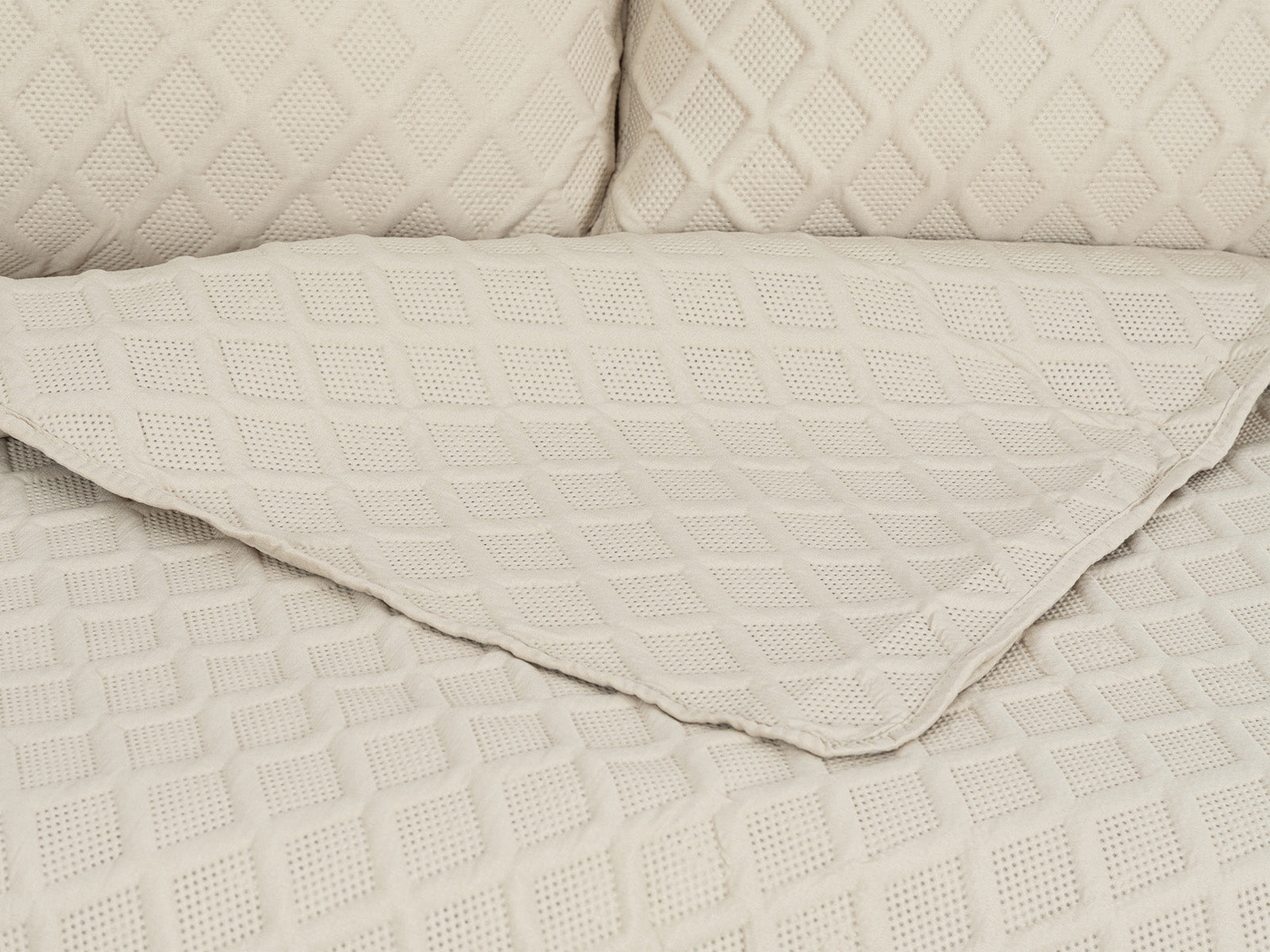 Cubrecama Splendor #Diseño_Beige Pinsonic