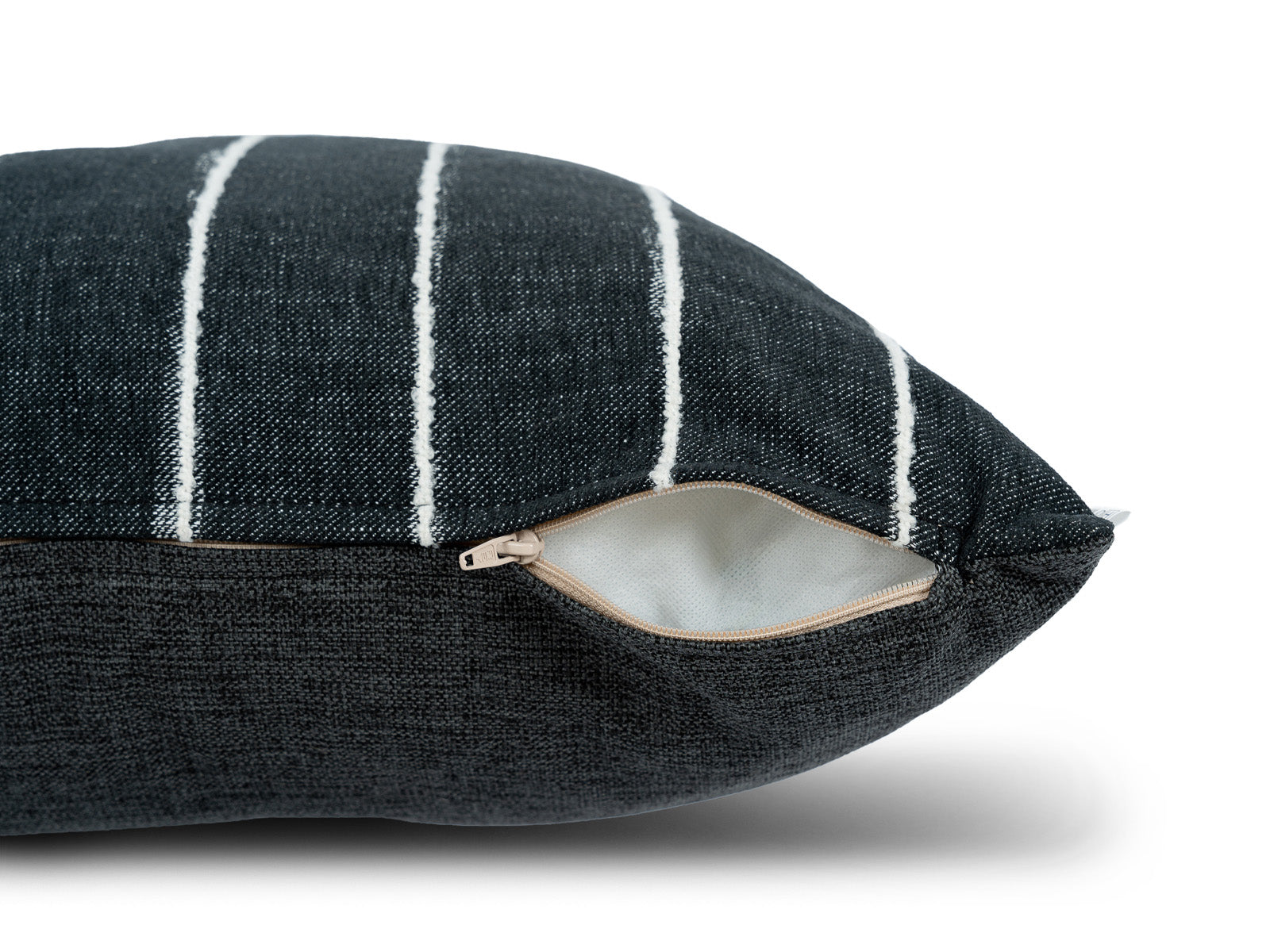 Cojin Cuadrado Poliester Luxury Negro Rayas