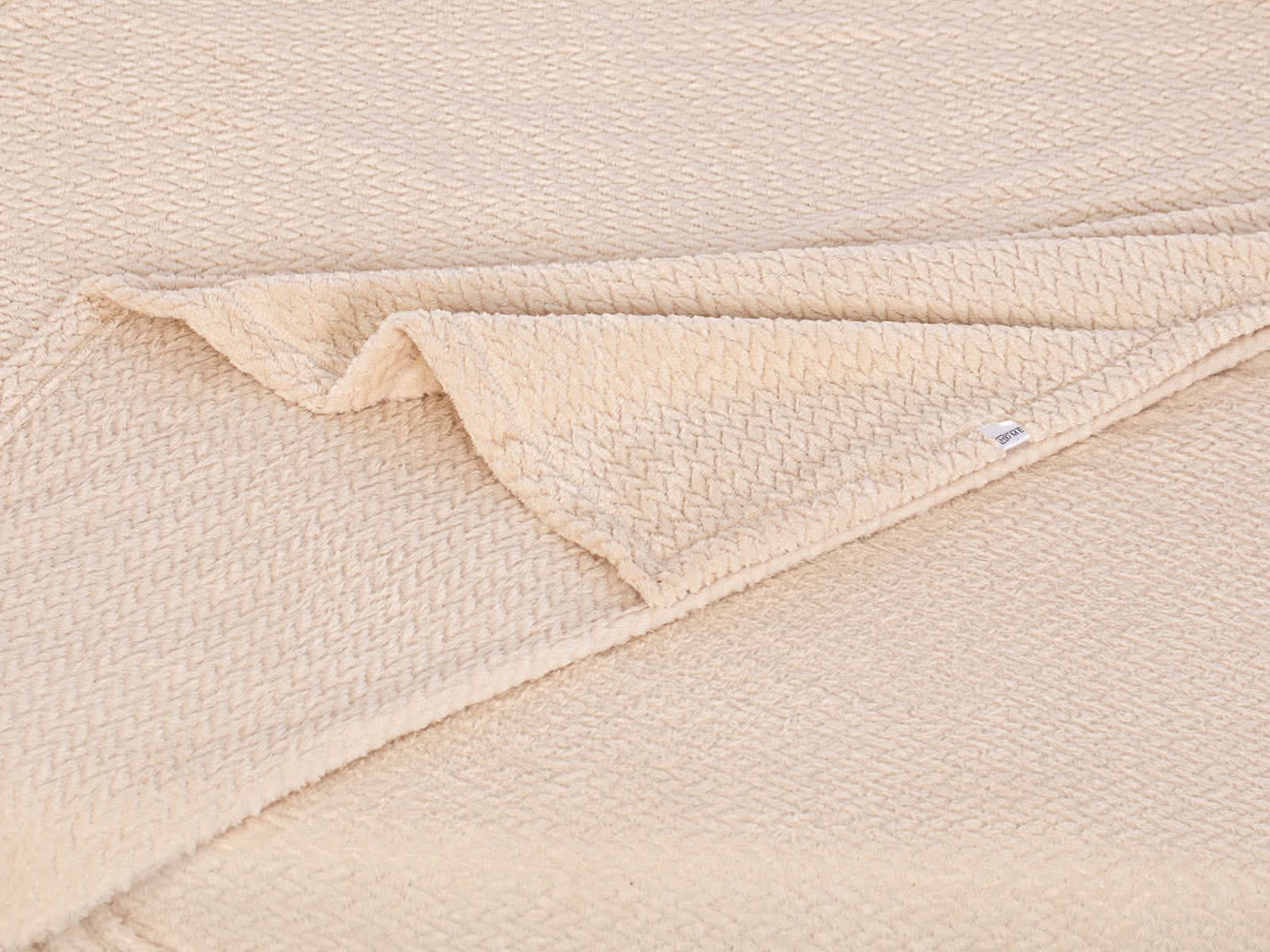 Cobija Microfleece Trenza #Color_BlanchedAlmond