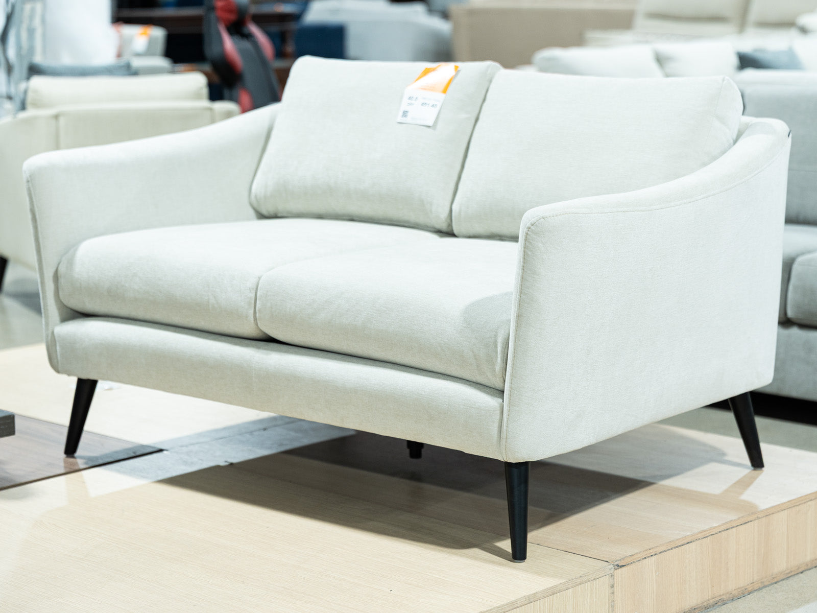 Loveseat Capri Soft Exhibición