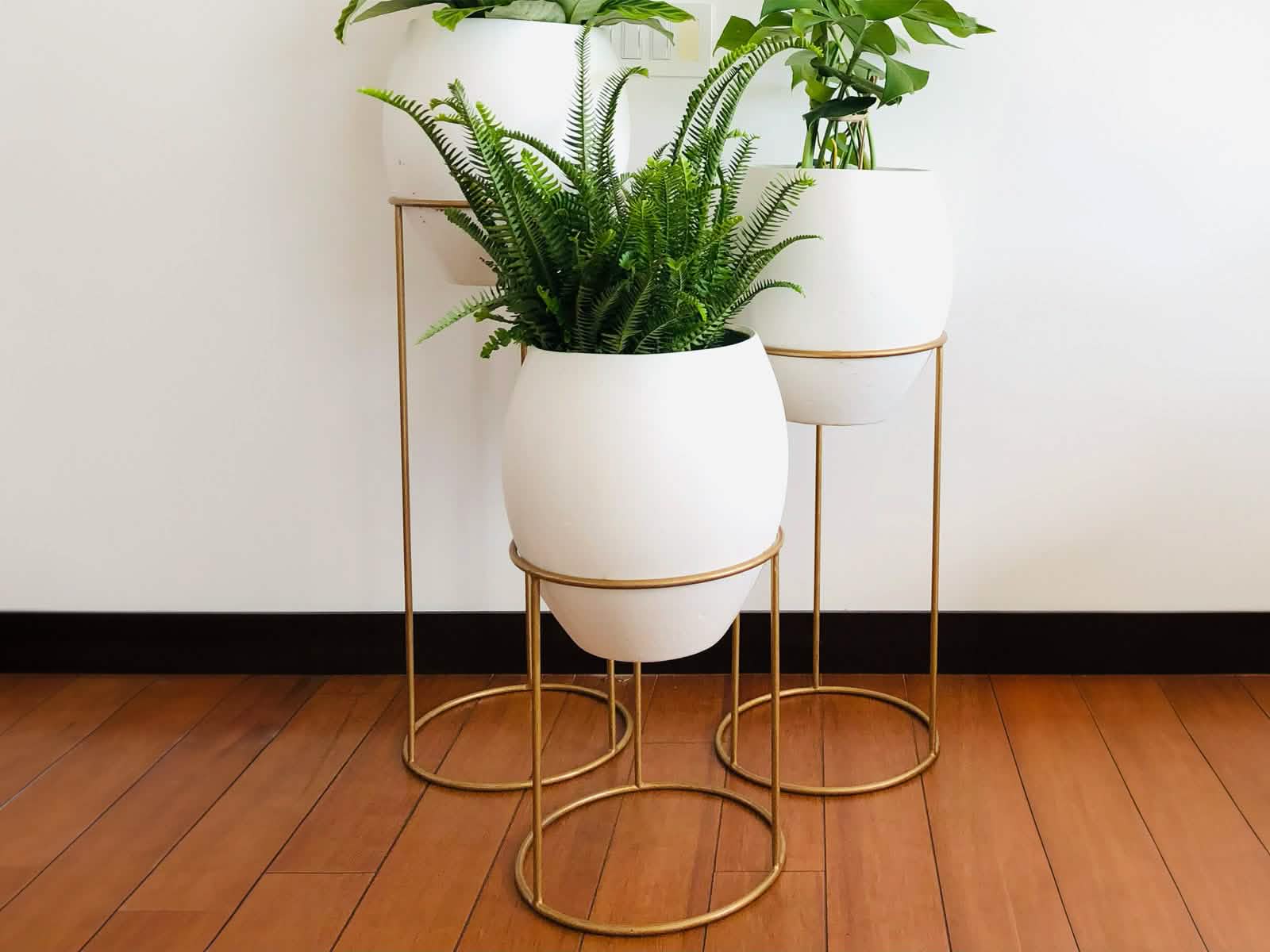 Maceta Barcelona + Soporte en Aro 40cm Blanca 63X66CM