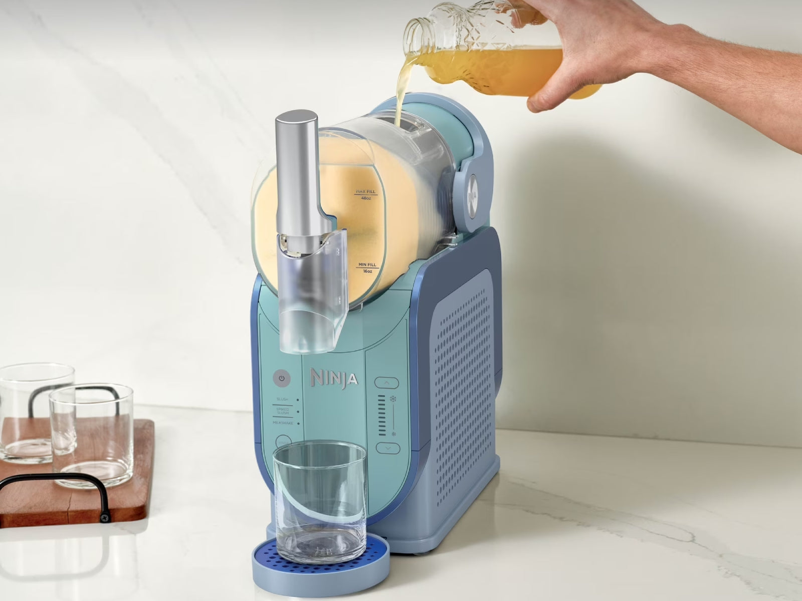 Máquina de Bebidas Congeladas Slushi 3 en 1 72 ozs Ninja