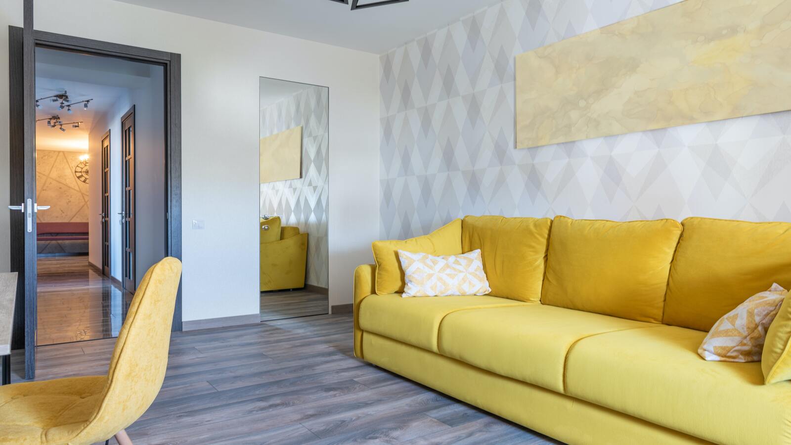 ¿Cómo elegir el color ideal para tu sofá?