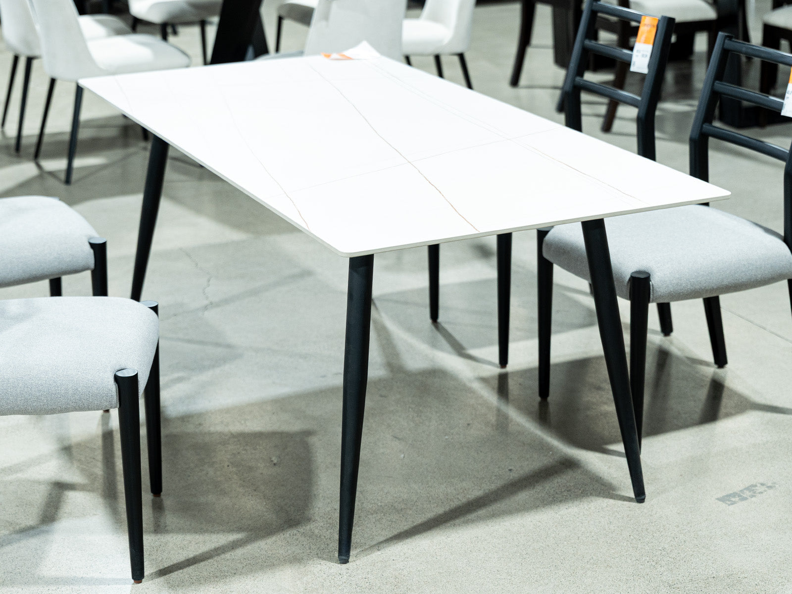 Mesa Comedor Carlo Exhibicion