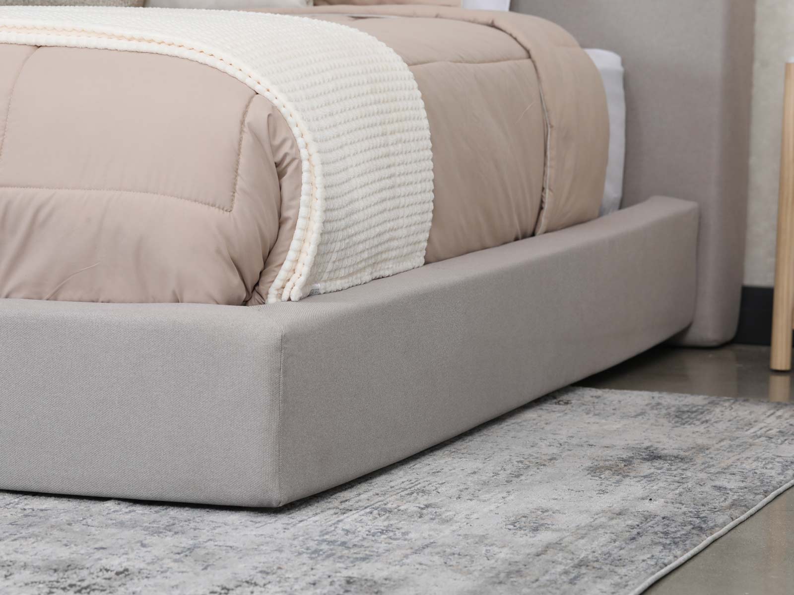 Cama Anny Beige + Colchon Dreamy Plus